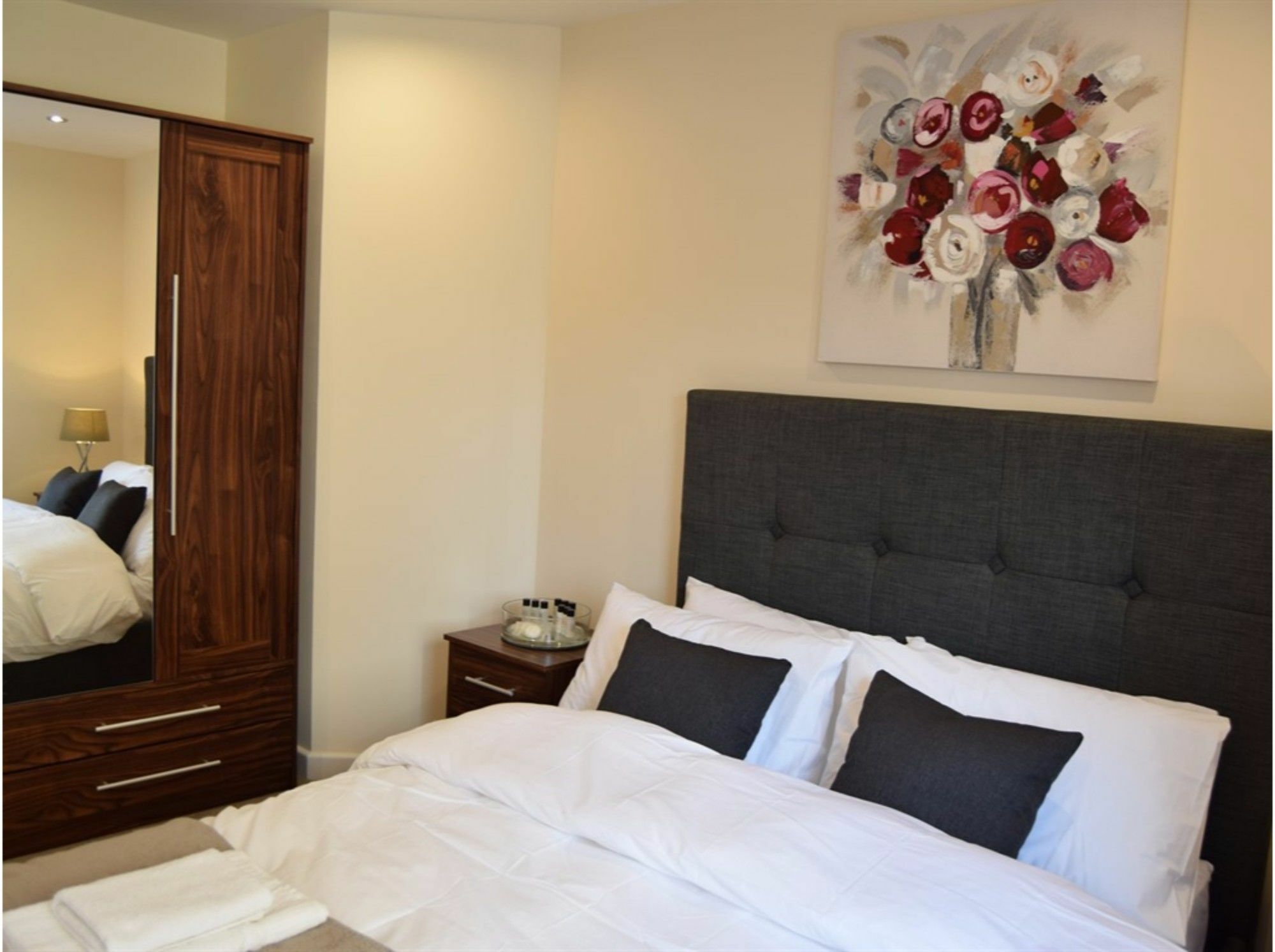 Morland Apartments - רומפורד מראה חיצוני תמונה